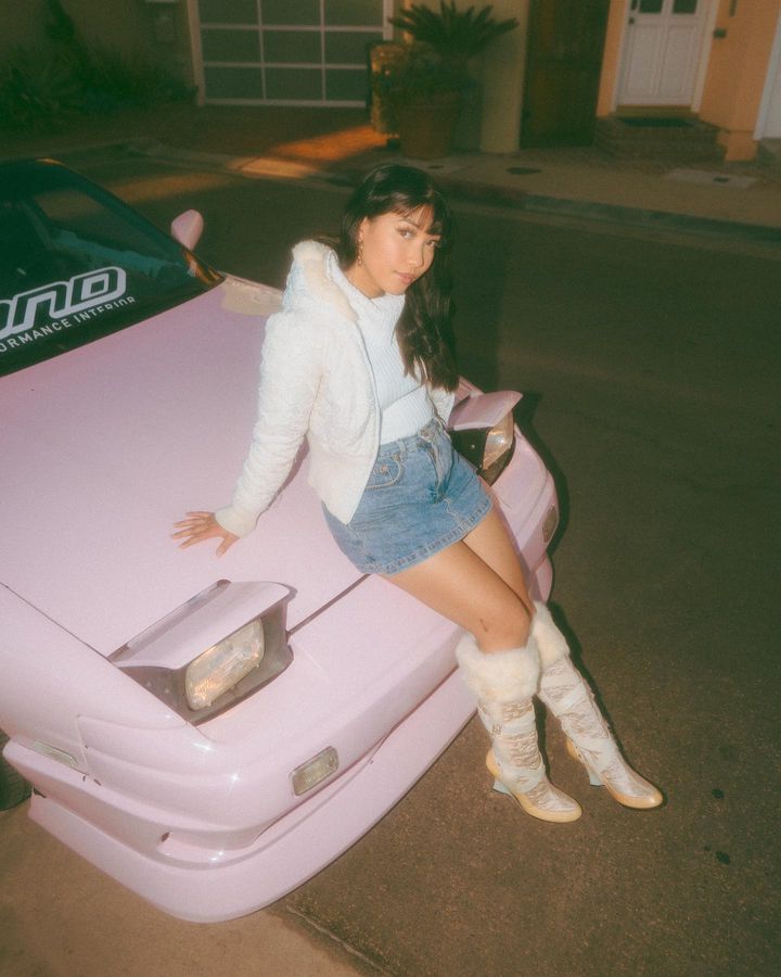 car poses for woman - @moonsmango