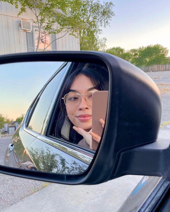 car poses for woman - @vstngr