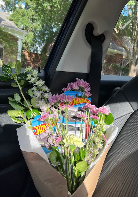 How To Make A Hot Wheels Bouquet In 3 Ridiculously Easy Steps